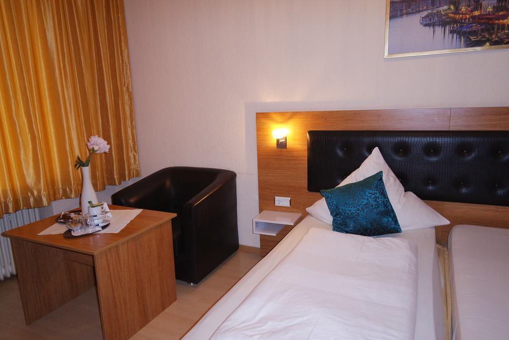Hotel Drei Kronen Dortmund Buitenkant foto
