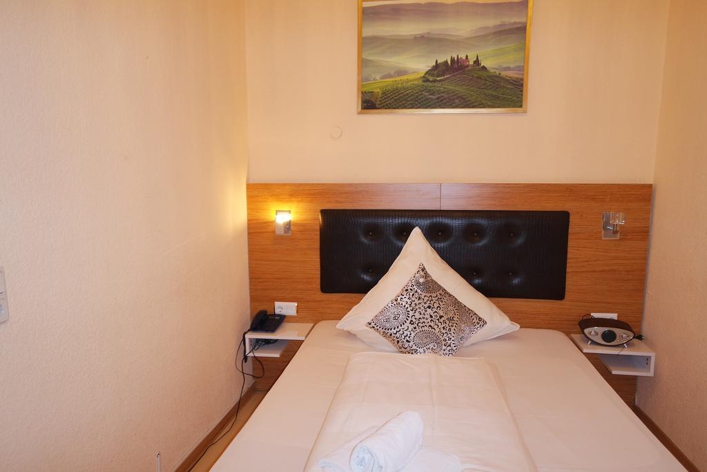 Hotel Drei Kronen Dortmund Buitenkant foto
